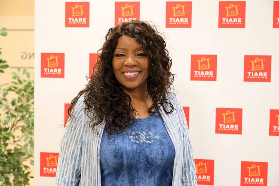 Gloria Gaynor Tiare